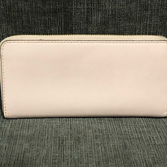 Michael Kors Wallet - Picture 12 of 12